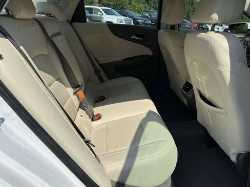 Used 2024 Chevrolet Malibu LT FWD image 16