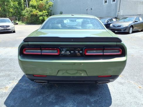 Used 2019 Dodge Challenger SXT w/ Blacktop Package RWD image 4