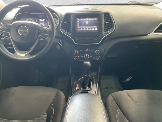 Used 2019 Jeep Cherokee Latitude w/ Popular Appearance Group FWD image 16