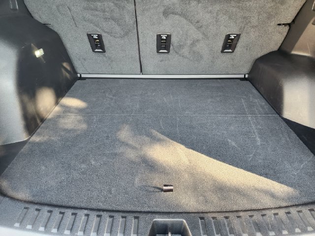 Used 2026 Chevrolet Equinox LT FWD image 32