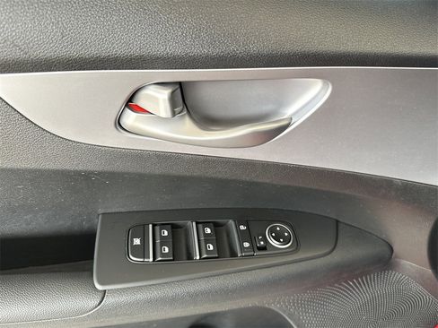 Used 2023 Kia Forte LXS w/ LXS Technology Package image 11