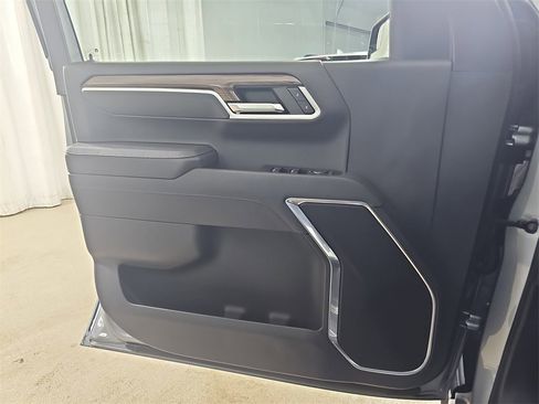 Certified 2025 Chevrolet Silverado 1500 LT image 31