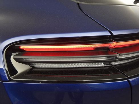 Certified 2024 Porsche Macan 4 Electric AWD/4WD image 12
