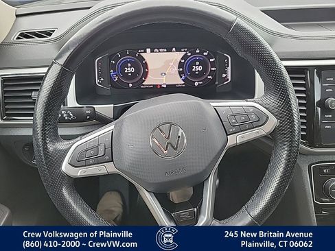 Used 2022 Volkswagen Atlas SEL Premium image 5