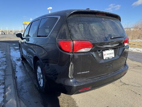 Used 2024 Chrysler Voyager LX image 42