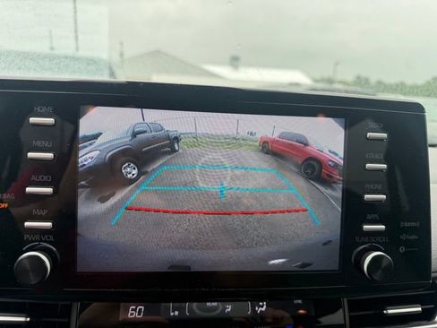 Used 2022 Toyota Sienna XLE FWD image 14