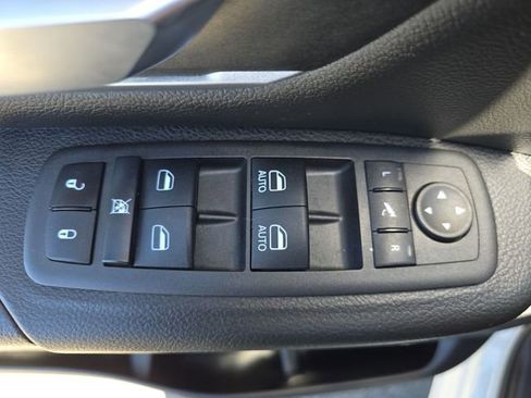 Used 2023 RAM 1500 Big Horn AWD/4WD image 34