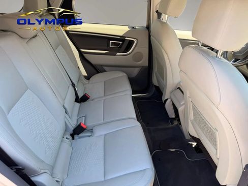 Used 2019 Land Rover Discovery Sport SE AWD/4WD image 13