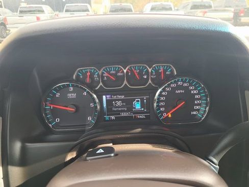 Used 2018 GMC Yukon SLT w/ Premium Edition image 9