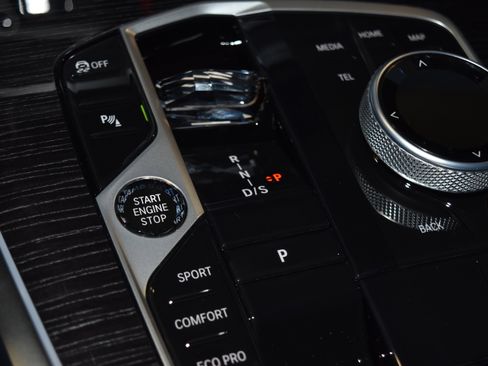 New 2026 BMW X7 M60i image 15