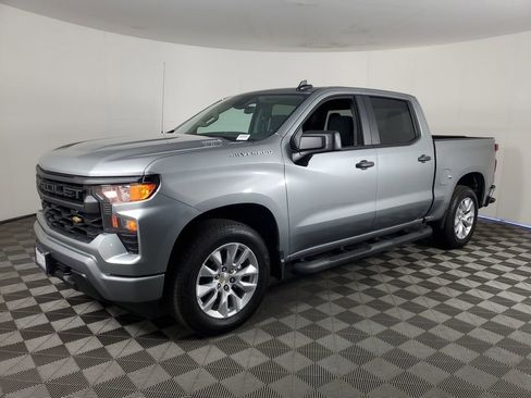 Used 2025 Chevrolet Silverado 1500 Custom image 8