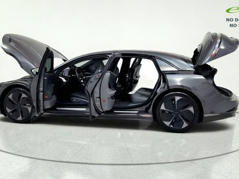 Used 2024 Lucid Air Touring AWD/4WD image 15