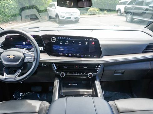 Used 2025 Chevrolet Tahoe LT AWD/4WD image 12
