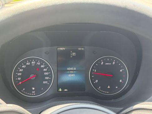 Used 2024 Mercedes-Benz Sprinter 2500 image 20