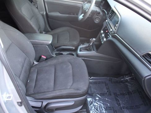 Used 2020 Hyundai Elantra SEL w/ Cargo Package (C1) image 13