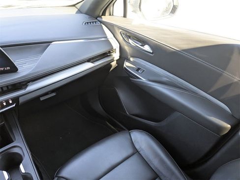 Certified 2024 Cadillac XT4 Premium Luxury image 19