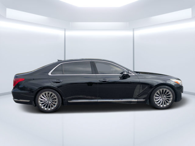 Used 2017 Genesis G90 3.3T Premium RWD image 2