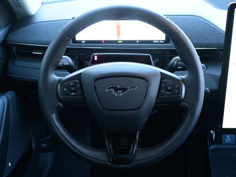 Used 2023 Ford Mustang Mach-E Premium image 17