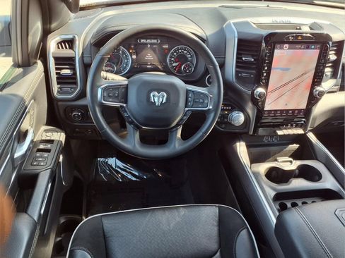 Used 2025 RAM 1500 Laramie AWD/4WD image 9