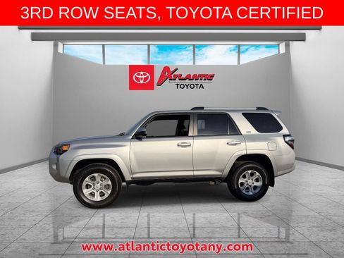 Certified 2024 Toyota 4Runner SR5 AWD/4WD image 4