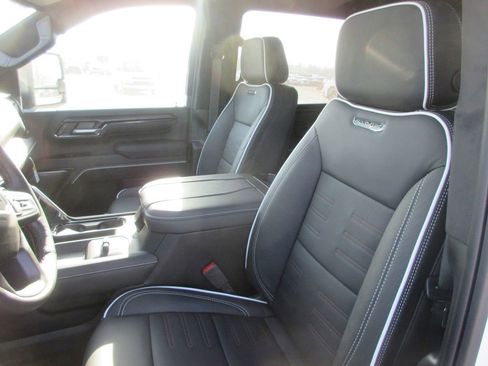 New 2026 GMC Sierra 2500 AT4X AWD/4WD image 12