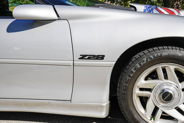 Used 1995 Chevrolet Camaro Z28 RWD image 70