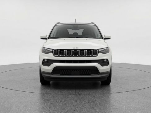 Used 2025 Jeep Compass Limited AWD/4WD image 2