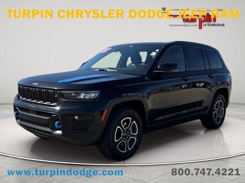 Used 2022 Jeep Grand Cherokee Trailhawk w/ Advanced Protech Group II AWD/4WD image 1