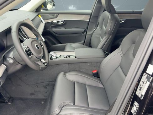 New 2026 Volvo XC90 B5 Ultra w/ Protection Package AWD/4WD image 5