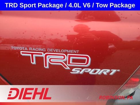 Used 2012 Toyota Tacoma 4x4 Access Cab V6 w/ TRD Sport Pkg image 11