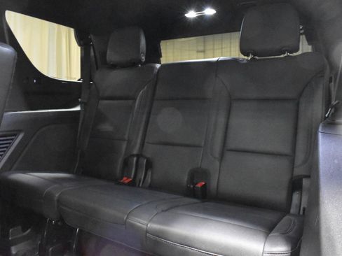 Used 2022 Chevrolet Tahoe LT w/ LT Signature Package image 7