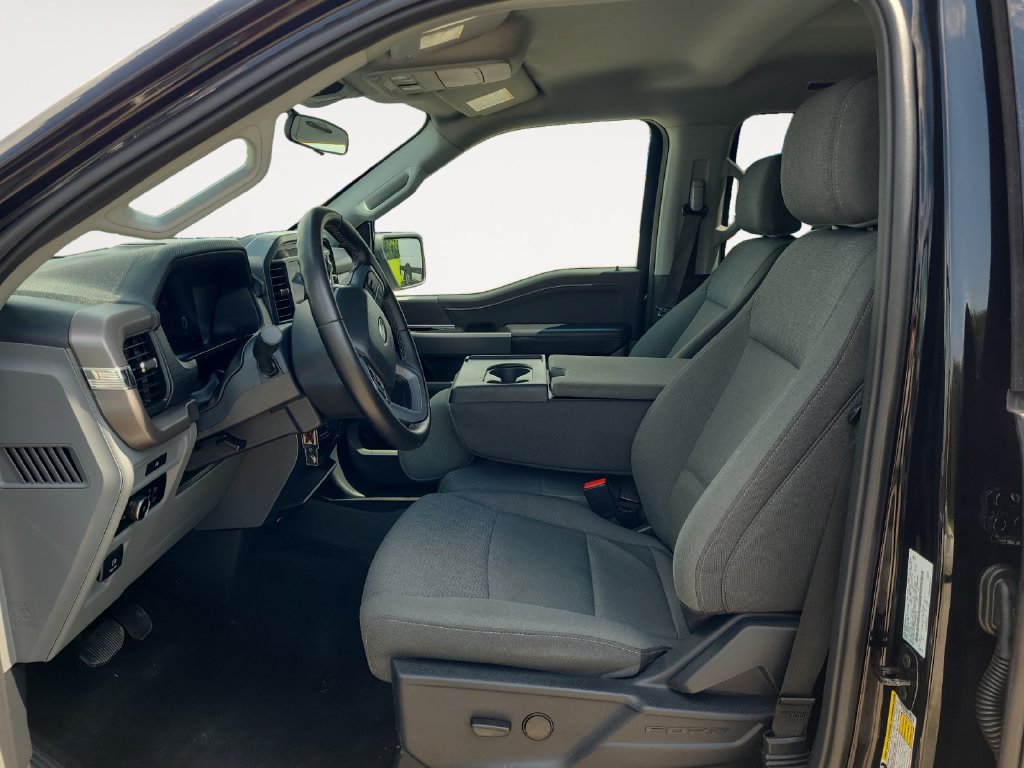 Used 2025 Ford F150 XLT w/ Equipment Group 301A Standard AWD/4WD image 9