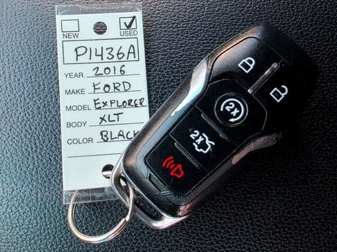 Used 2016 Ford Explorer XLT w/ Equipment Group 202A AWD/4WD image 60
