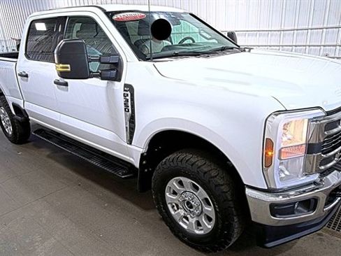 Used 2024 Ford F350 XLT AWD/4WD image 5
