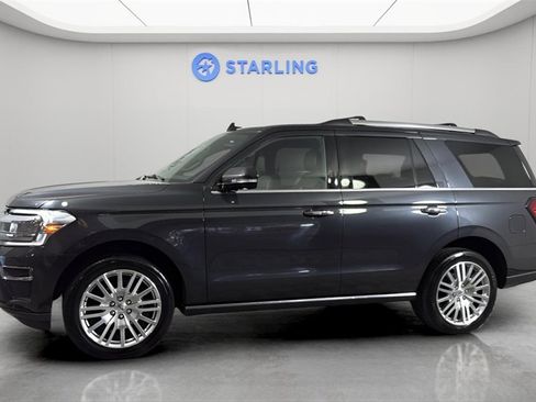 Used 2024 Ford Expedition Limited image 2