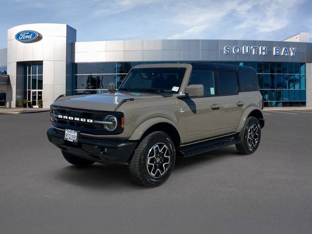 Certified 2025 Ford Bronco Outer Banks AWD/4WD image 1