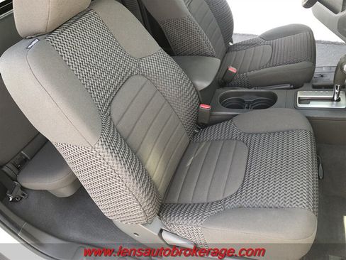 Used 2019 Nissan Frontier SV RWD image 19