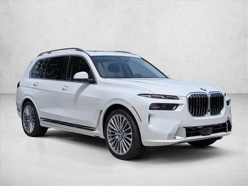 Certified 2024 BMW X7 xDrive40i w/ Climate Comfort Package AWD/4WD image 3