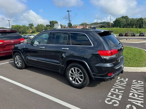 Used 2016 Jeep Grand Cherokee Overland AWD/4WD image 9