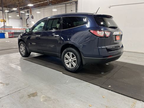 Used 2017 Chevrolet Traverse LT AWD/4WD image 6