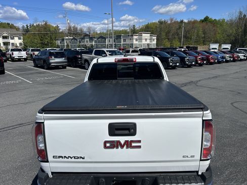 Used 2017 GMC Canyon SLE w/ SLE Convenience Package AWD/4WD image 12