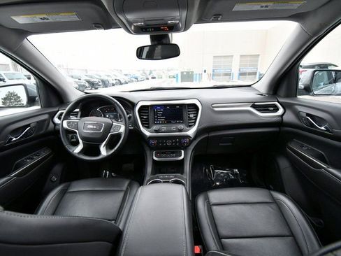 Used 2023 GMC Acadia SLT AWD/4WD image 5