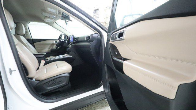 Used 2020 Ford Explorer XLT w/ Equipment Group 202A RWD image 10
