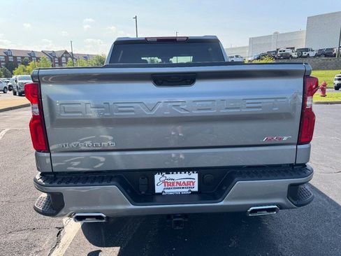 Used 2026 Chevrolet Silverado 1500 RST w/ Z71 Off-Road Package AWD/4WD image 4