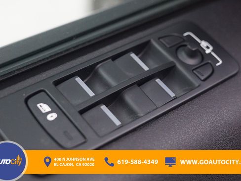 Used 2023 Land Rover Discovery Sport SE R-Dynamic image 18