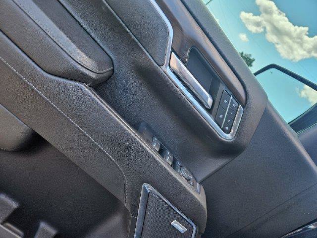 Used 2023 GMC Sierra 1500 SLT w/ SLT Premium Plus Package AWD/4WD image 11