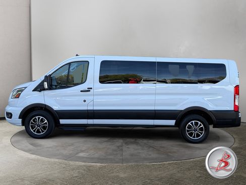 Used 2023 Ford Transit 350 XLT RWD image 4