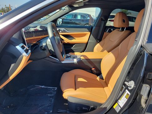 Used 2025 BMW i4 eDrive40 w/ Parking Assistance Package RWD image 18
