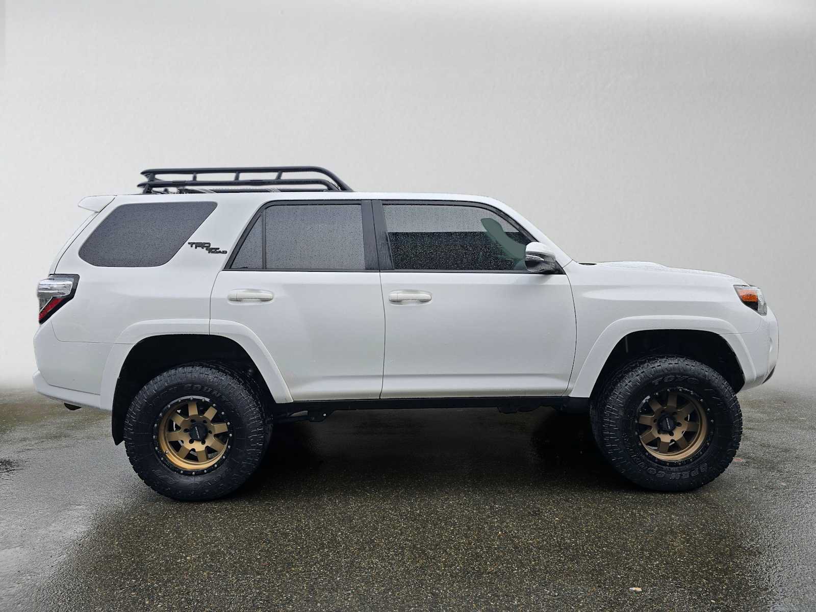 Used 2019 Toyota 4Runner TRD Off-Road Premium AWD/4WD image 2