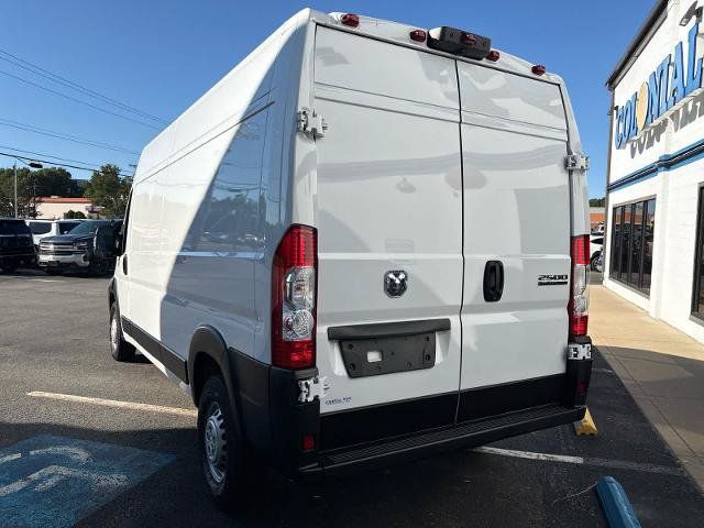 Used 2025 RAM ProMaster 2500 w/ Convenience Group FWD image 10